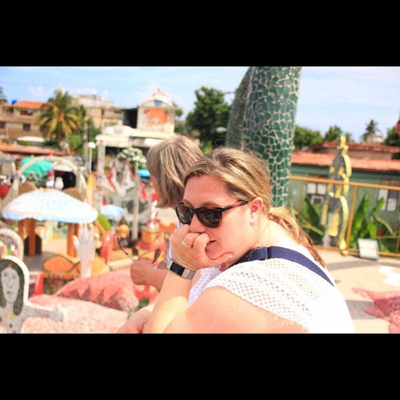 Meet your Posher, Jennifer - Picture 1 of 1